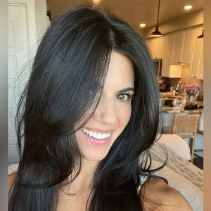 Meet your Posher, Monique